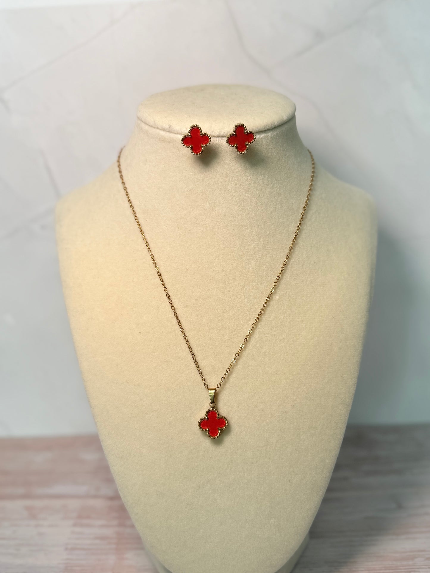 Clover Necklace & Earrings Set