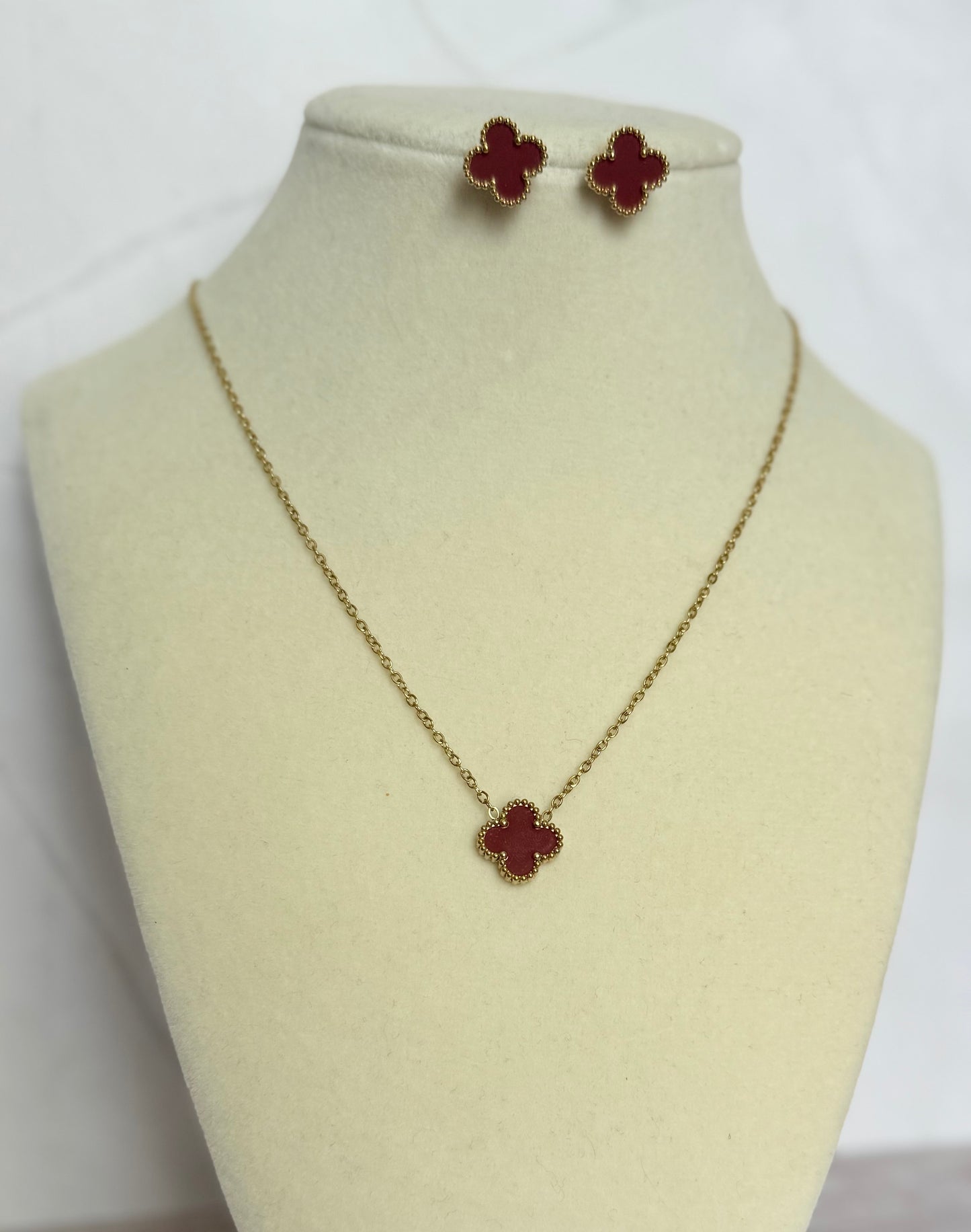 Clover Necklace & Earrings Set
